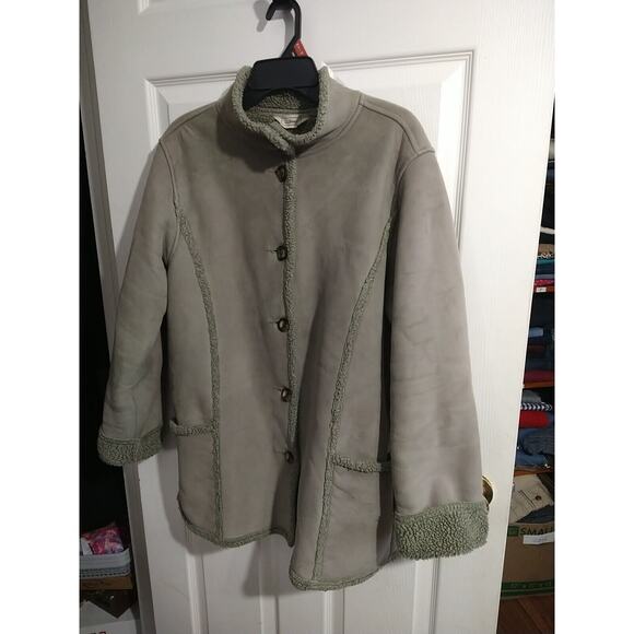 L.L. Bean Woman's L Coat Faux Suede Leather Sage Green Sherpa Button Up - Picture 2 of 10